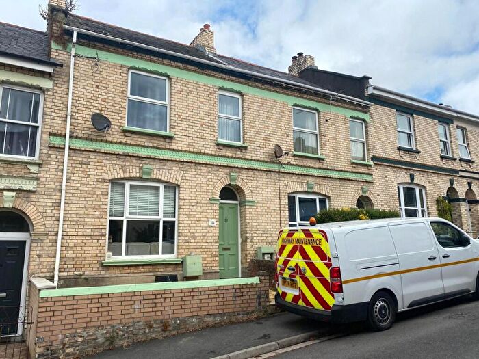 4 Bedroom Terraced House For Sale In Fort Street, Barnstaple, EX32