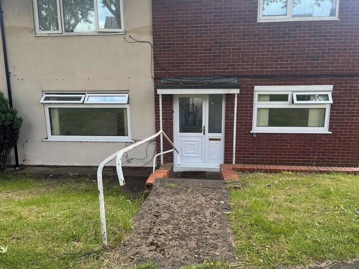 2 Bedroom Flat To Rent In Herbert Jennings Avenue, Wrexham, LL12