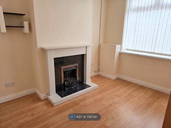 4 Bedroom Terraced House To Rent In Seaford St, Stoke-On-Trent, ST4