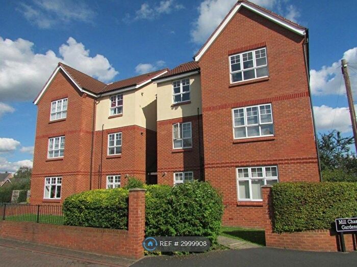 2 Bedroom Flat To Rent In Mill Chase Gardens, Wakefield, WF2