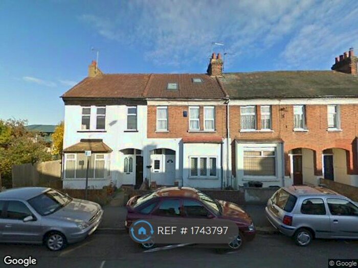 2 Bedroom Flat To Rent In Delamare Road, Cheshunt, Waltham Cross, EN8