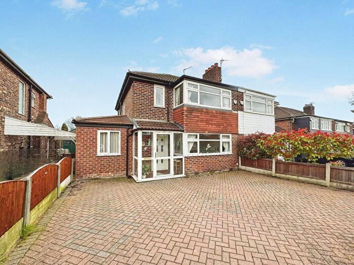 4 Bedroom Semi Detached House For Sale In Queensway, East Didsbury, Manchester, M19