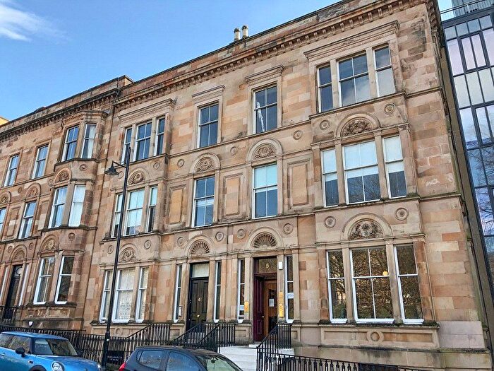 3 Bedroom Flat To Rent In La Belle Place, Glasgow, Glasgow City, G3