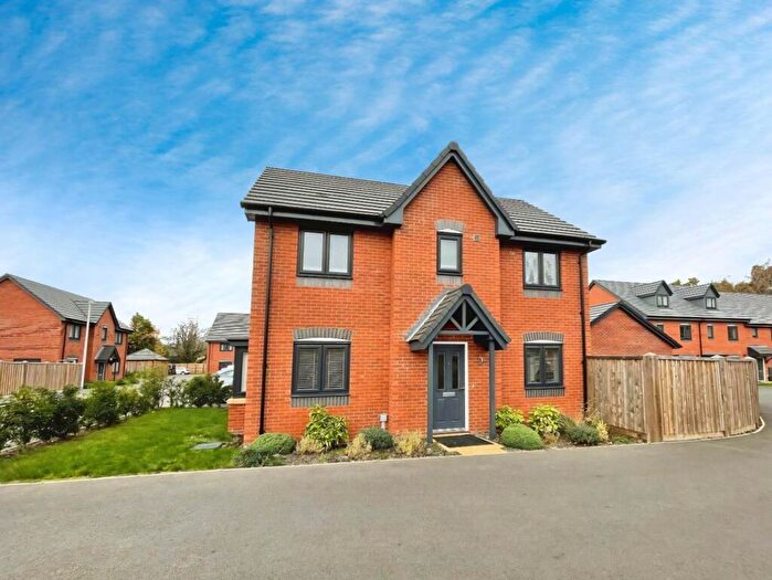 3 Bedroom Detached House For Sale In Jones Road, Warwick, CV34
