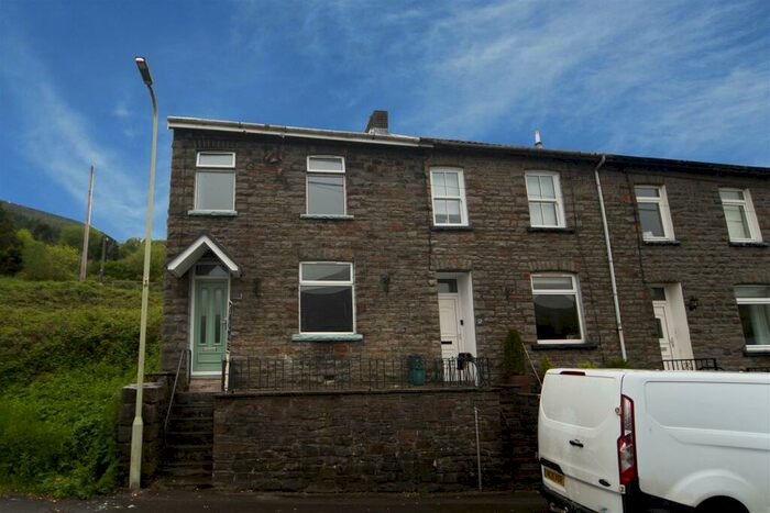 3 Bedroom End Of Terrace House To Rent In Bryn Eirw, Trehafod, CF37