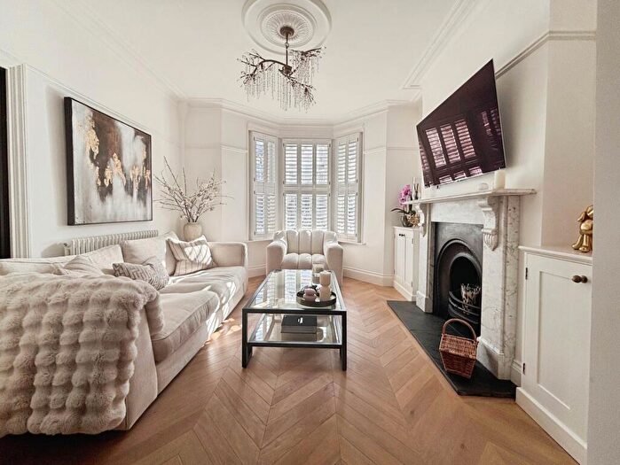 2 Bedroom Terraced House For Sale In Wyndham Road, Pontcanna, Cardiff, CF11