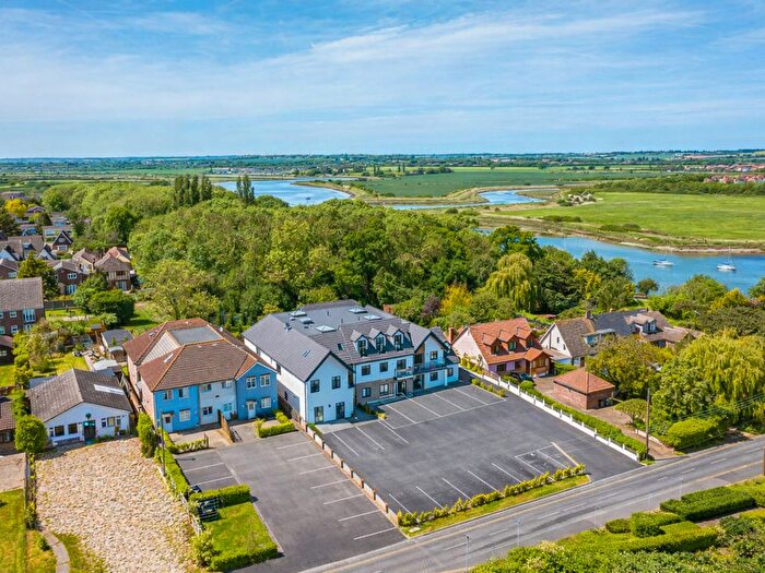 2 Bedroom Flat For Sale In Ferry Road, Hullbridge, SS5