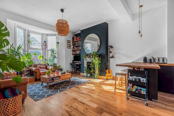 1 Bedroom Flat To Rent In Widmore Road Bromley, BR1