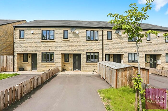 3 Bedroom Terraced House To Rent In Hayfield Road, New Mills, Derbyshire, SK22