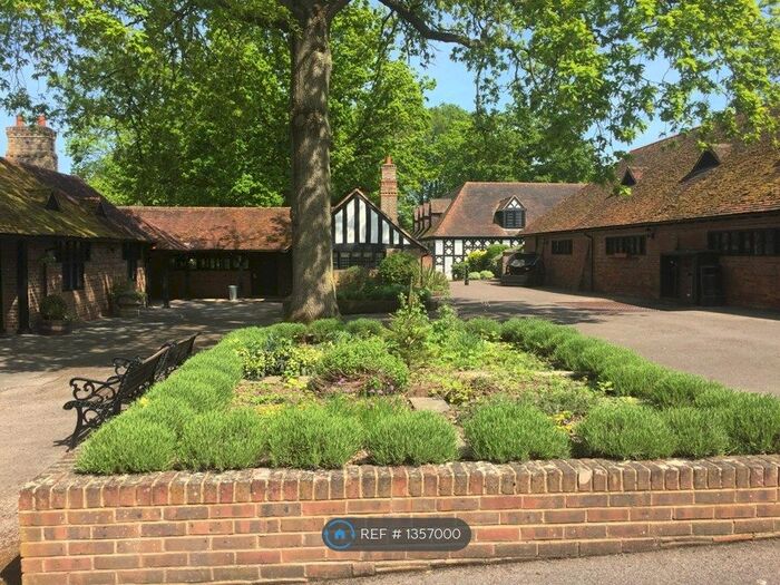 Studio To Rent In Hever Hotel, Hever, Edenbridge, TN8