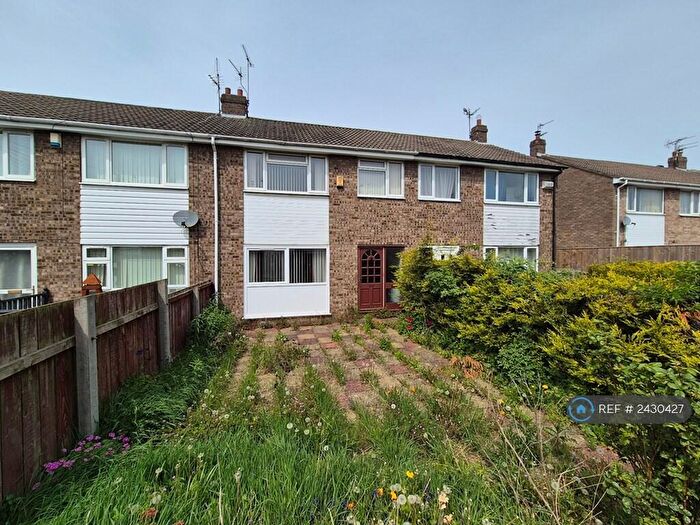 3 Bedroom Terraced House To Rent In Marsdale, Hull, HU7