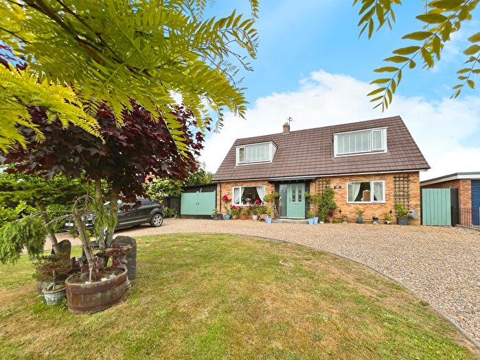 4 Bedroom Detached House For Sale In Crown Green, Burston, Diss, IP22