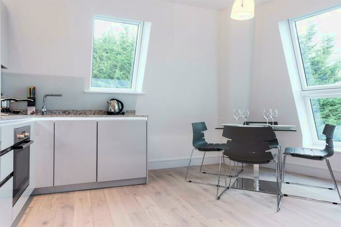 1 Bedroom Apartment To Rent In Ostro House, Finchley Road, Hampstead, NW2