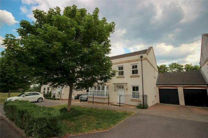 4 Bedroom Link Detached House To Rent In Oak Leaze, Patchway, Bristol, South Gloucestershire, BS34