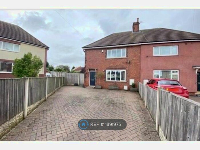 3 Bedroom Semi-Detached House To Rent In Crescent, Sheffield, S26