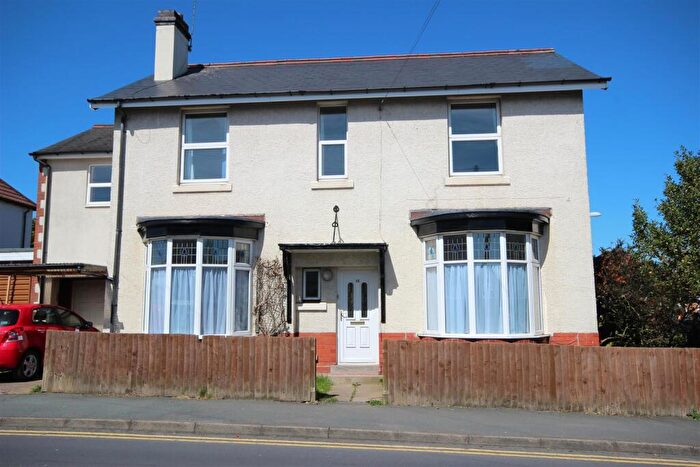 4 Bedroom Detached House To Rent In Springfield Road, Halesowen, B62