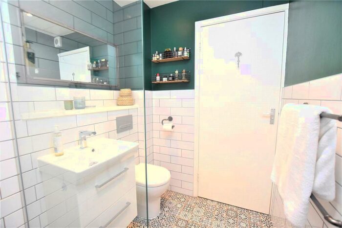 1 Bedroom Apartment To Rent In Avenue Road, London, SE25