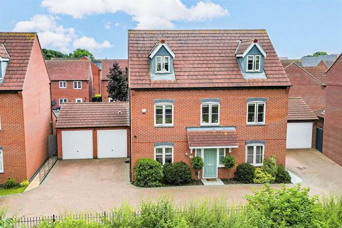 5 Bedroom Detached House To Rent In Crown Street, Hucknall, Nottinghamshire, NG15