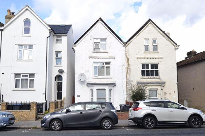 1 Bedroom Flat To Rent In Waddon Road, Croydon, CR0