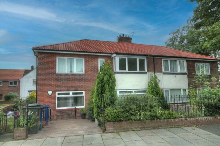 2 Bedroom Flat To Rent In Greenlaw, West Denton, Newcastle Upon Tyne, NE5