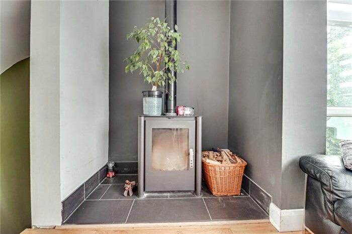 3 Bedroom End Of Terrace House For Sale In Colne Gardens, London Colney, St. Albans, Hertfordshire, AL2