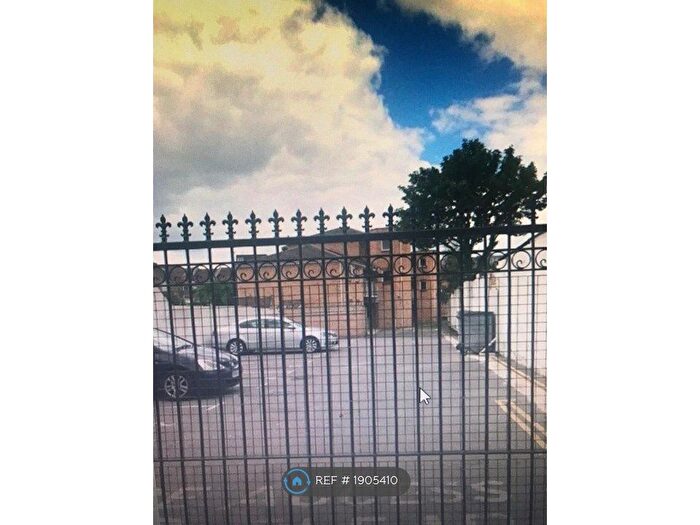 2 Bedroom Flat To Rent In Kidson Court, Portsmouth, PO2