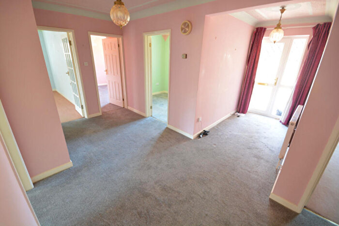 4 Bedroom Detached Bungalow For Sale In Steeple Close, West Canford Heath, Poole, Dorset, BH17 - Photo 3