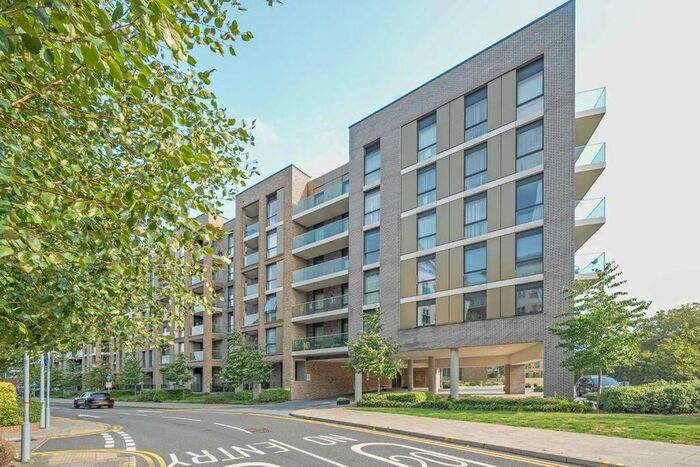 2 Bedroom Flat To Rent In Queenshurst Square, Kingston Upon Thames, KT2