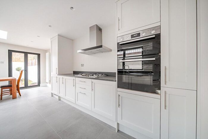 4 Bedroom House To Rent In Ravenslea Road, Balham, London, SW12