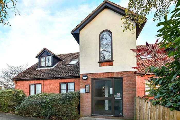 1 Bedroom Flat To Rent In Gandon Vale, High Wycombe, HP13