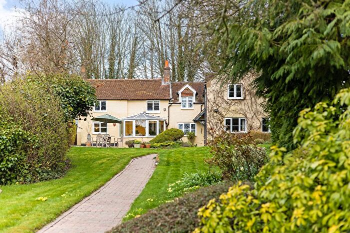 4 Bedroom Detached House For Sale In Compton Road, Newbury, RG20