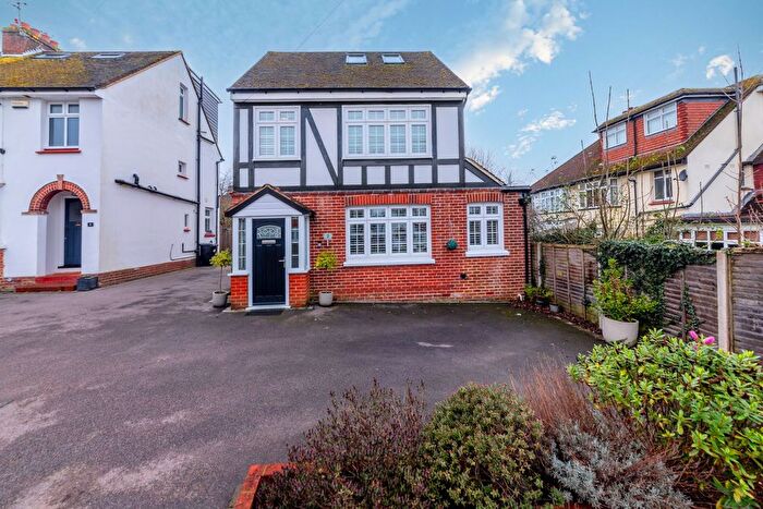 4 Bedroom Detached House For Sale In Ravenswood Avenue, Tunbridge Wells, TN2