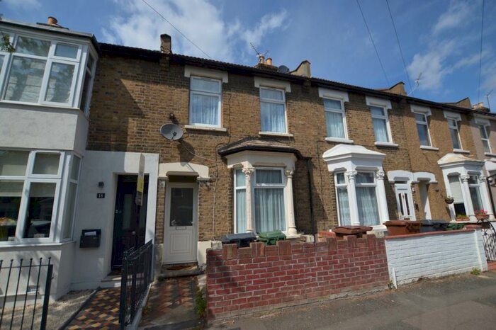 2 Bedroom House To Rent In Pevensey Road, Forest Gate, E7