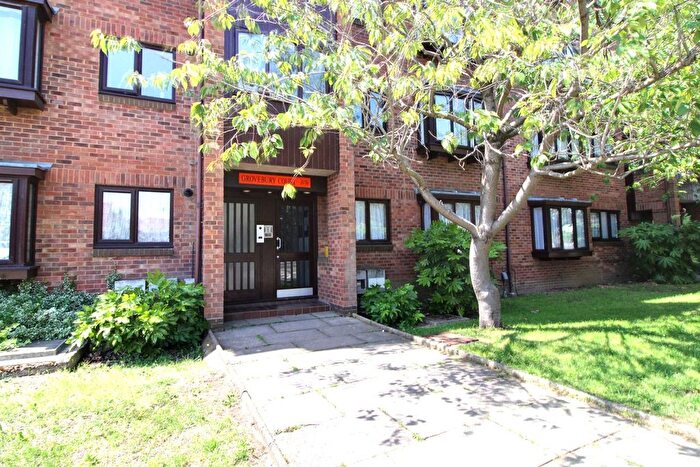1 Bedroom Flat To Rent In Chase Road, London, N14
