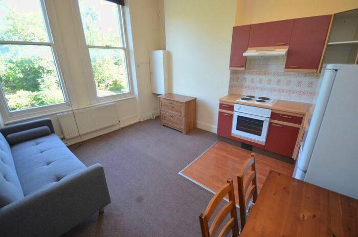 1 Bedroom Flat To Rent In Fordwych Road, London, NW2