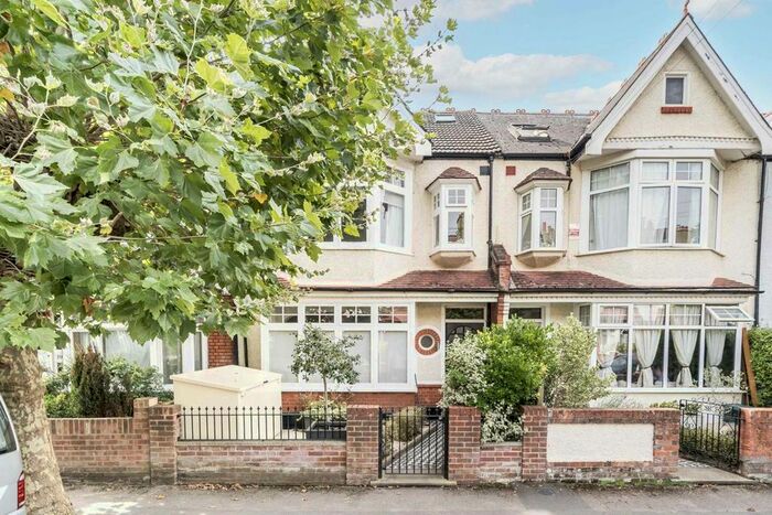 4 Bedroom Property To Rent In Chatsworth Avenue, London, SW20
