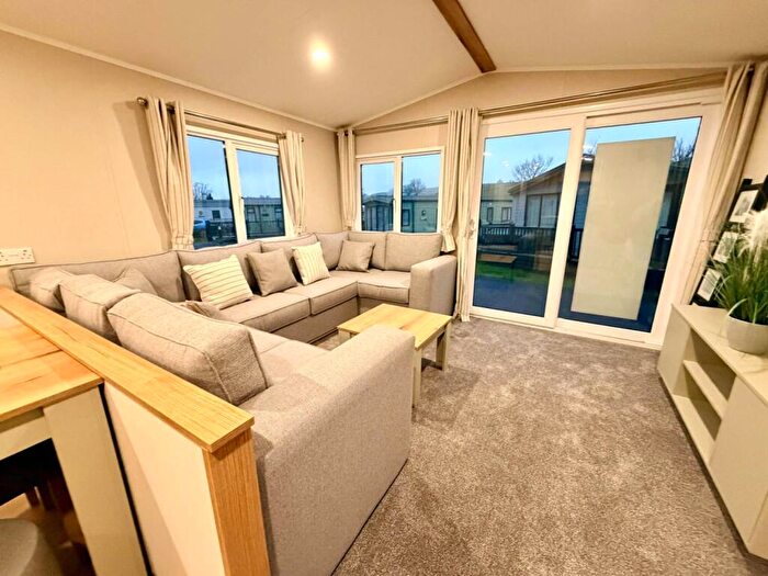 2 Bedroom Caravan For Sale In Gartmore, Stirling, FK8