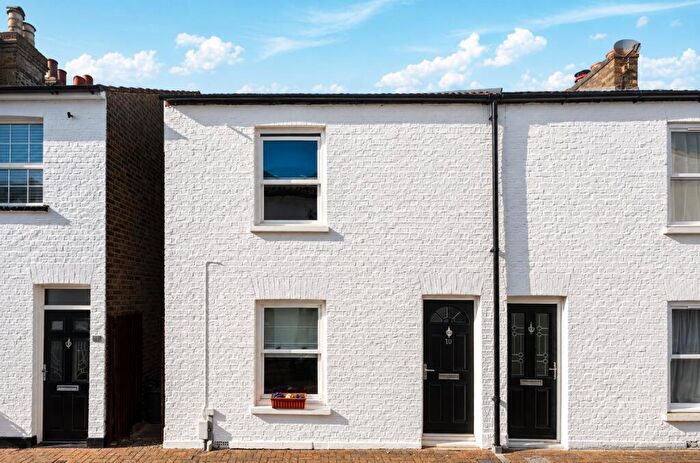 2 Bedroom Terraced House For Sale In Victoria Road, Chislehurst, Kent, BR7