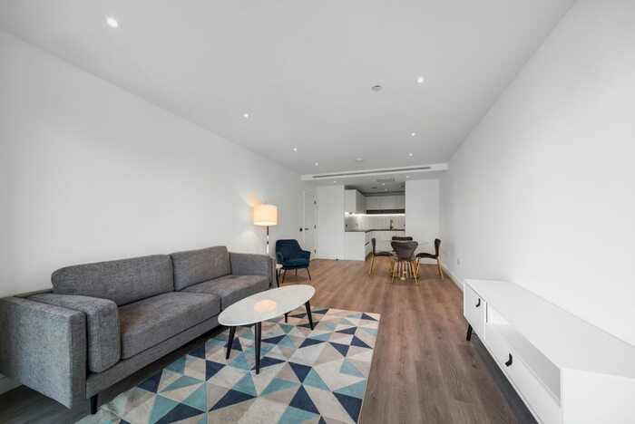 2 Bedroom Flat To Rent In Handley House, Sovereign Court, Hammersmith, W6