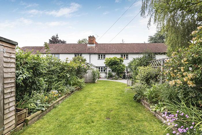 3 Bedroom Terraced House For Sale In Victoria Road, Wargrave, RG10