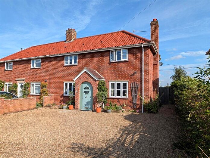 3 Bedroom Semi Detached House For Sale In Church Road, Aslacton, Norwich, NR15