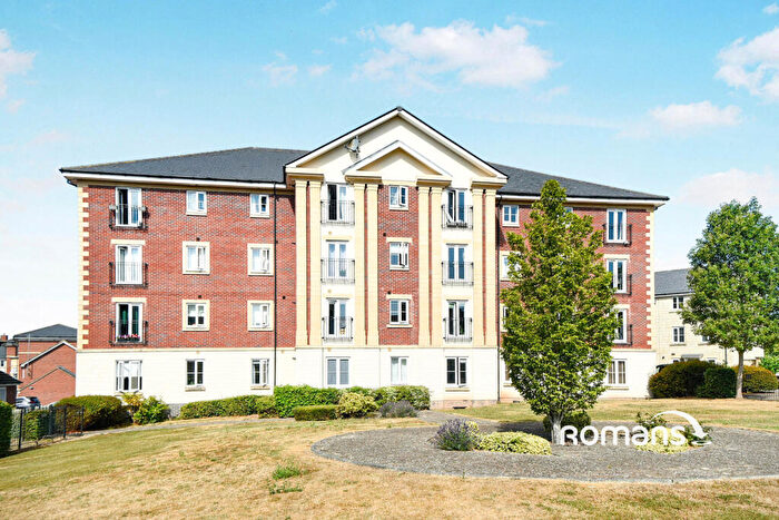 2 Bedroom Flat To Rent In Brean Road, Swindon, Wiltshire, SN25