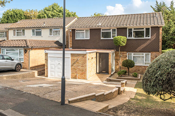 4 Bedroom Detached House For Sale In Sequoia Park, Pinner, HA5