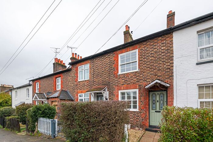2 Bedroom Terraced House For Sale In Hardwick Road, Redhill, RH1