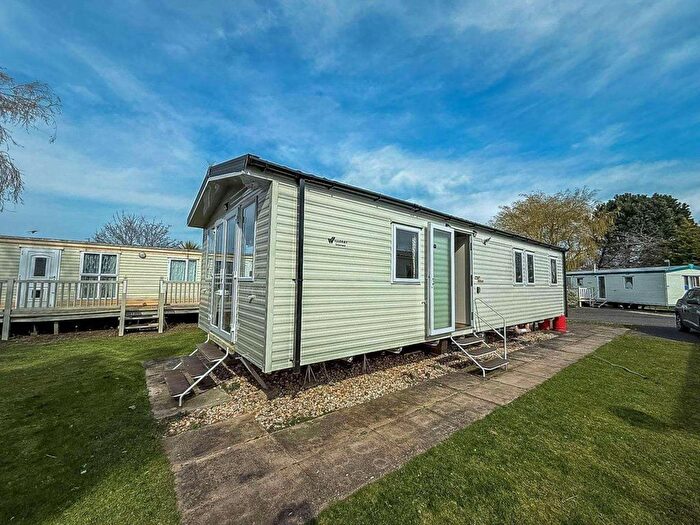 3 Bedroom Mobile/park Home For Sale In Skegness, PE25
