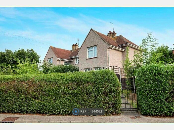 3 Bedroom Semi-Detached House To Rent In St. Werburgh Crescent, Hoo, Rochester, ME3