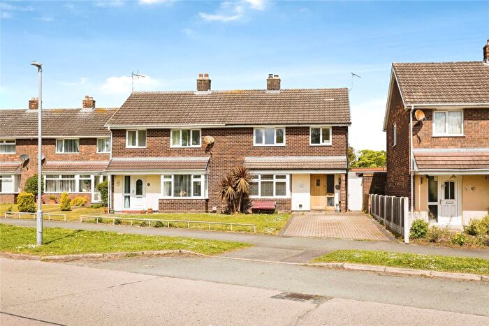 3 Bedroom Semi-Detached House For Sale In Herbert Jennings Avenue, Wrexham, LL12