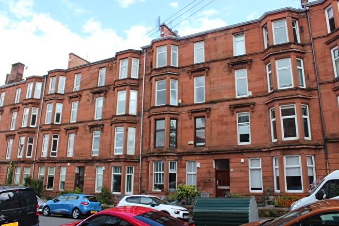 2 Bedroom Flat To Rent In Waverley Street, Shawlands, Glasgow, G41