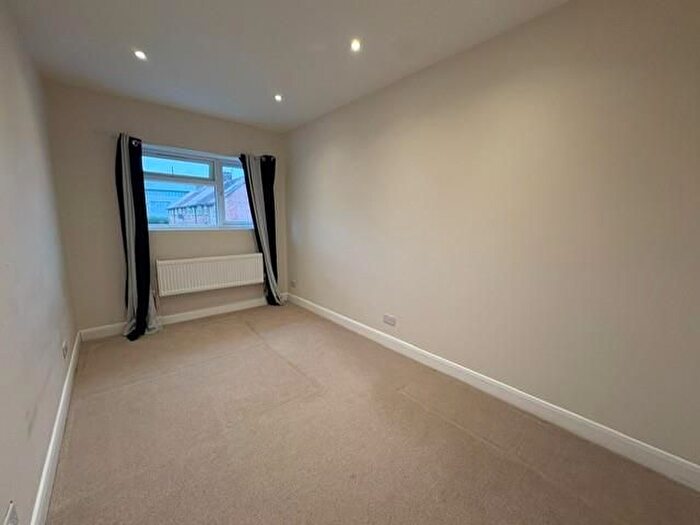 5 Bedroom End Of Terrace House To Rent In Bedfont Close, Feltham, TW14