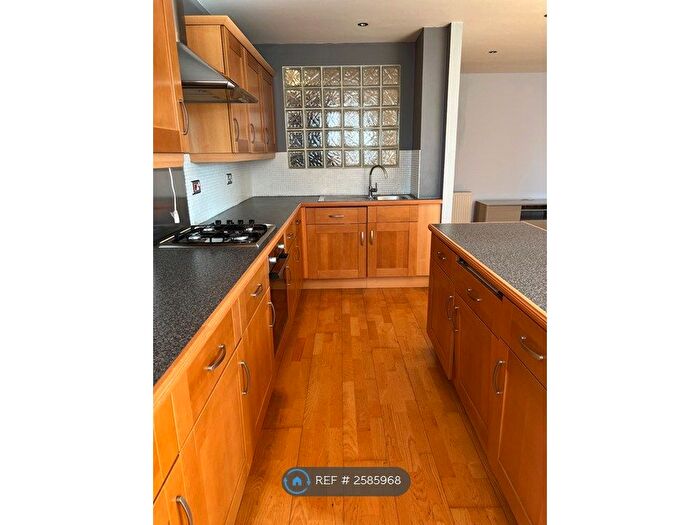1 Bedroom Flat To Rent In The Coliseum, London, N8